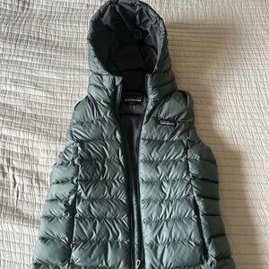 Patagonia Women’s Hooded Puffer Vest - Regen Green